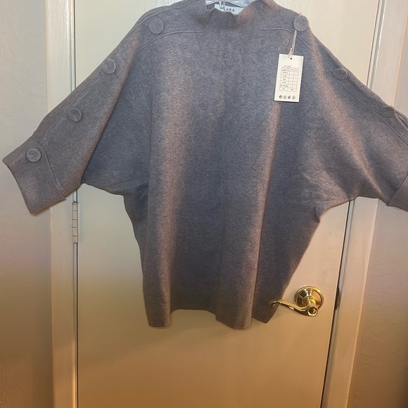 LARA Gray Sweater Poncho - Picture 1 of 6